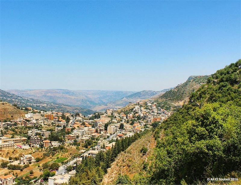  tb  jezzine  lebanese  village  nature ... (Jezzîne, Al Janub, Lebanon)