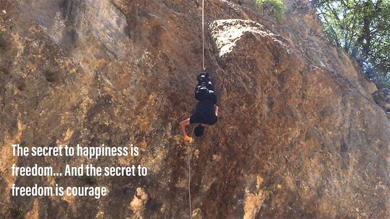  tbt rappel rappelling upsidedown deadbird style lifestyle... (Bâloûaa Balaa)