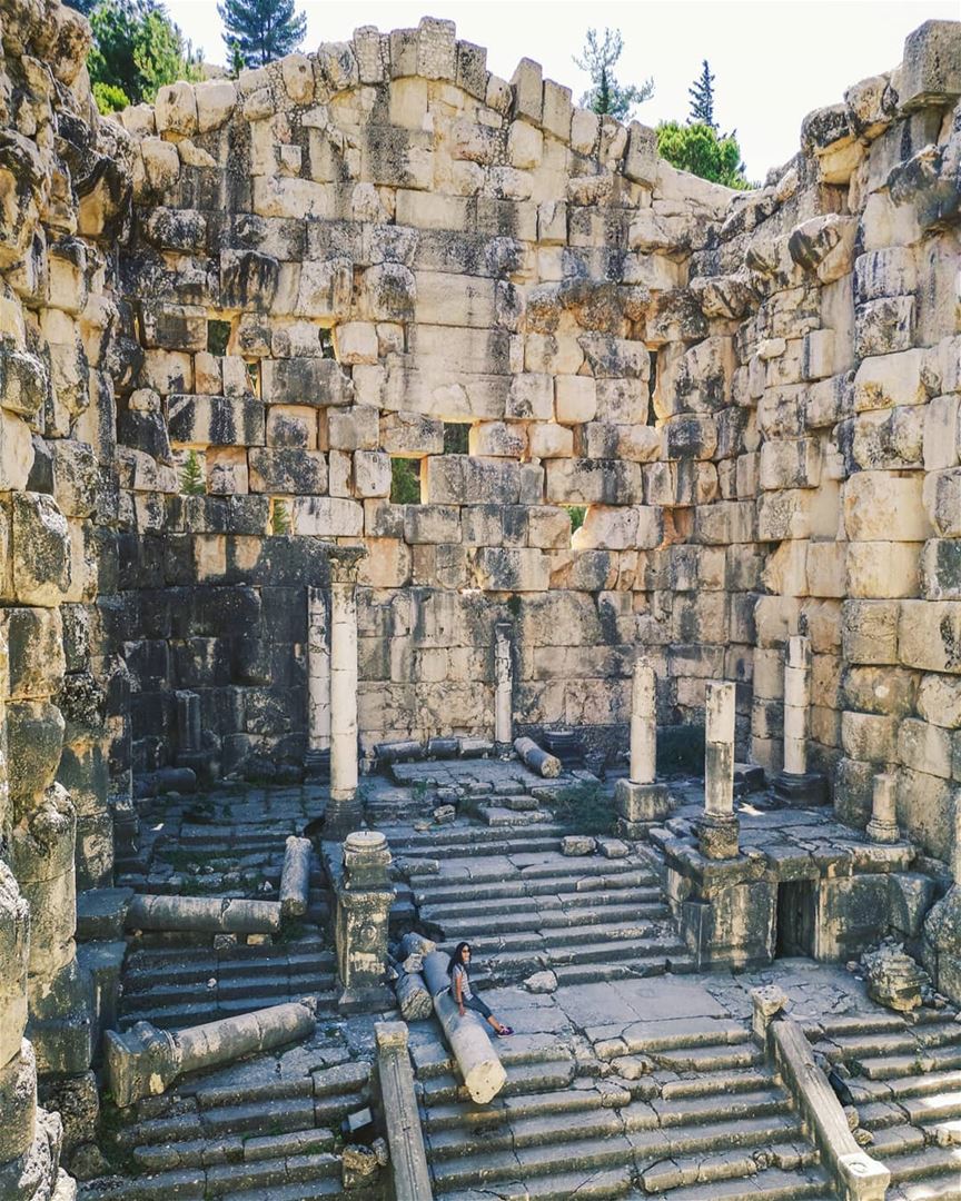 Temple hunt 2 🏛..  lebanon  bekaa roman  temple livelovebeirut ... (Beqaa Valley)