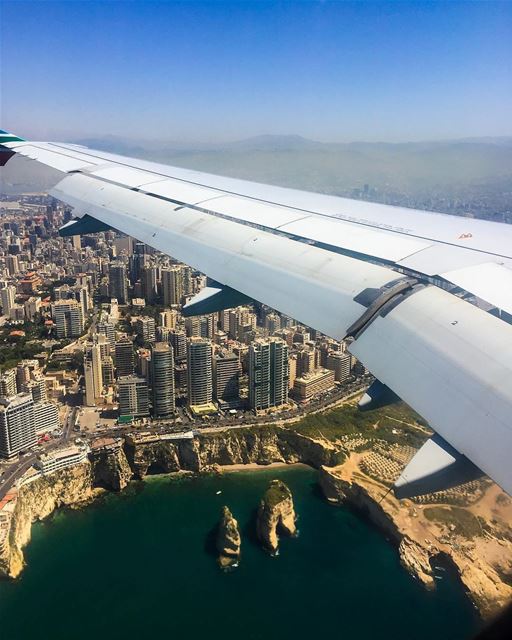 📍🇱🇧 That moment when you look at the window and see this 🙌❤️By @myphot (Beirut, Lebanon)