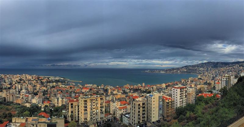 That Perla storm hitting Jounieh  ig_lebanon  lebanonvisions ... (Joünié)