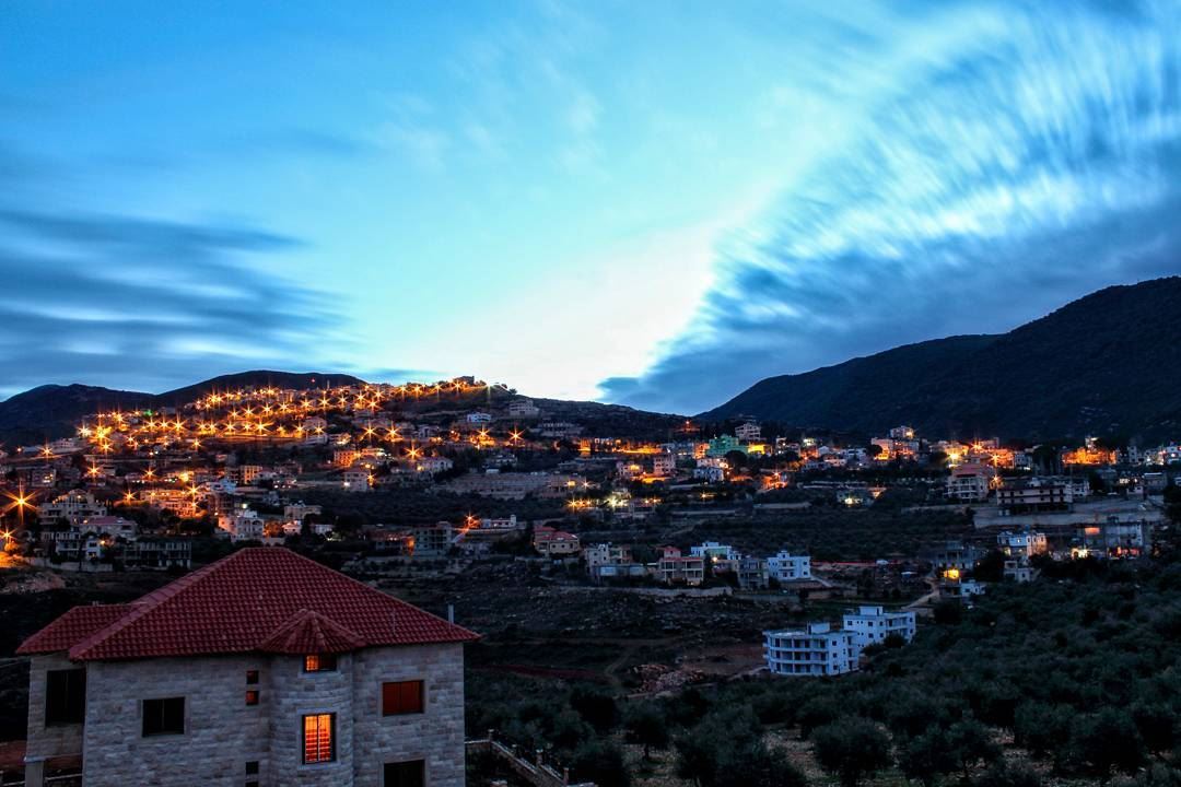 The clouds gave this photo a great punch to see in the sky at long... (Arabsalim, Lebanon)
