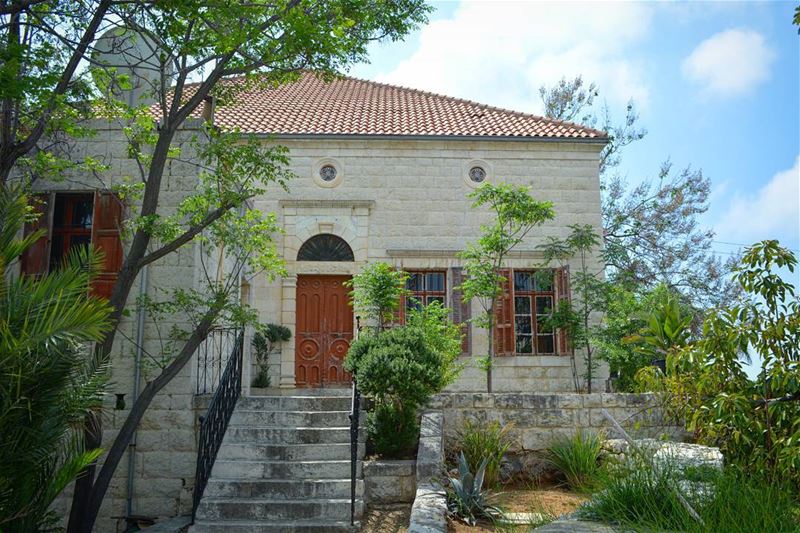 The Lebanese dream house!💙 -------------------------------------------... (Hosrayel, Mont-Liban, Lebanon)