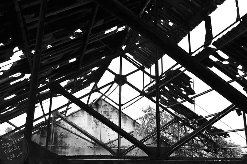 🇱🇧 The old train station roof.Ugly Beirut in... (Tripoli Train Station Terminal)