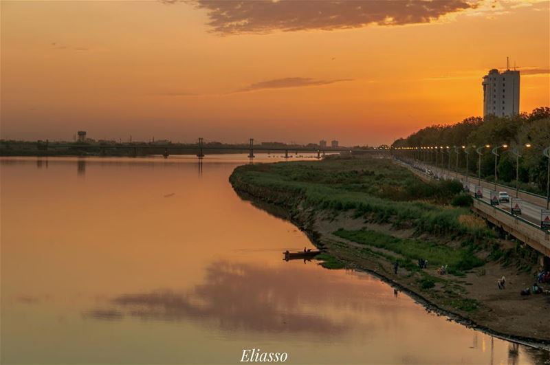 .–––––––––––––––––––––––––––––––––––The sky takes on shades of orange...