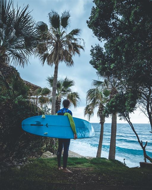 The waves are calling 🌊Photo taken with Canon 7D... (Batroûn)