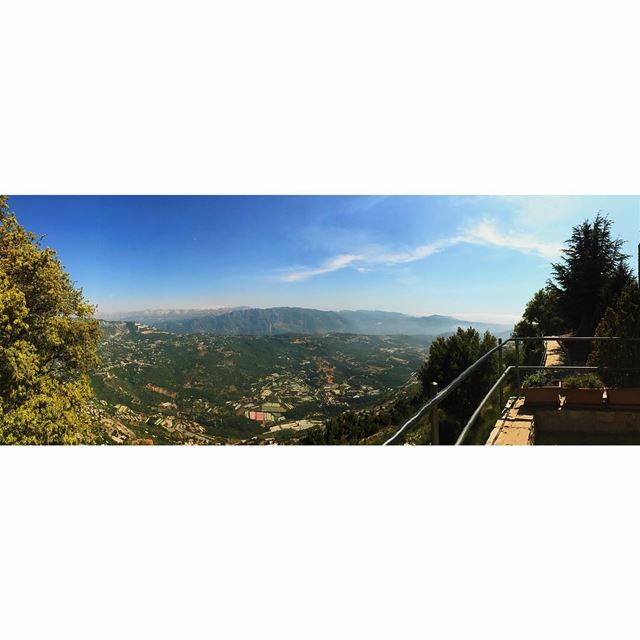 The world is quiet here💆🏻🌞 (St Charbel Aanaya)