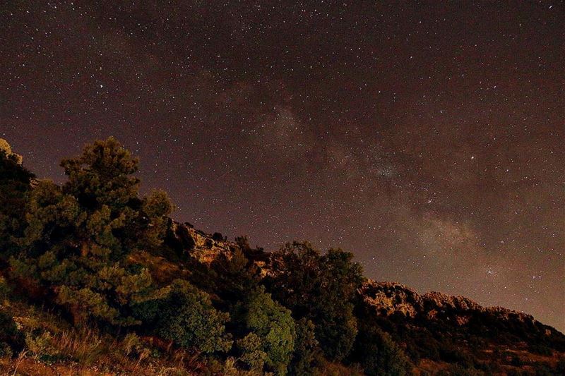 Through the stars 💫.... night nightphotography nightshot landscape... (Jezzîne, Al Janub, Lebanon)