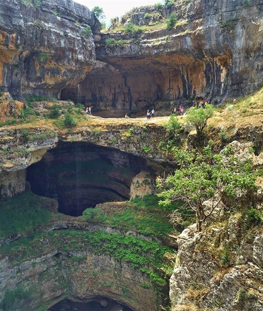 Tiny peeps 👬👭👫 in beautiful destinations 🔝  lebanonuntravelled @beirut. (Tannourine-Balou3 Bal3a)