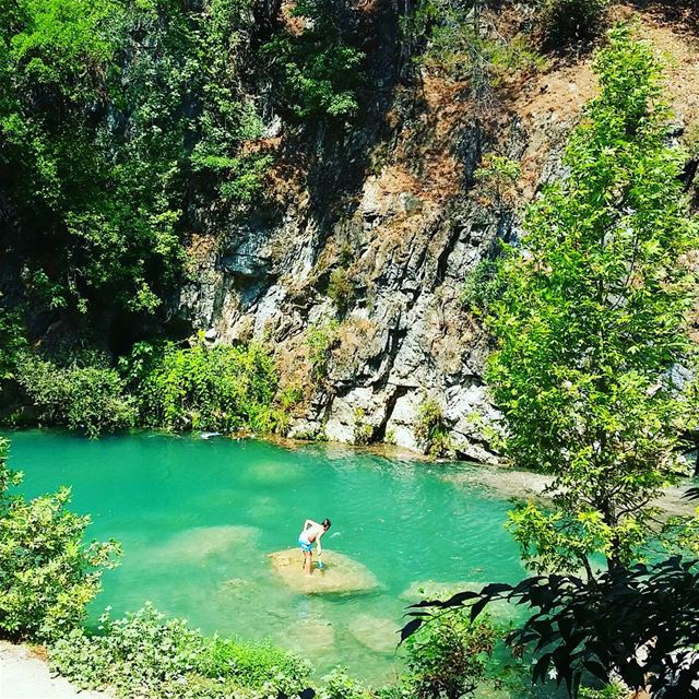 To Jump or Not to Jump?  livelovebeirut wearelebanon  chouwen lebanon... (Chouwen)