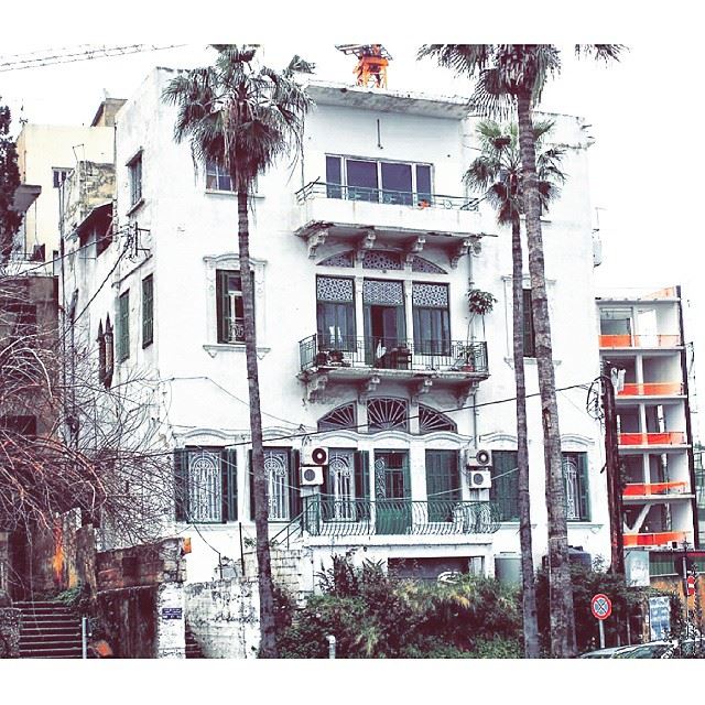  traditional  oldbuilding  beirut ...