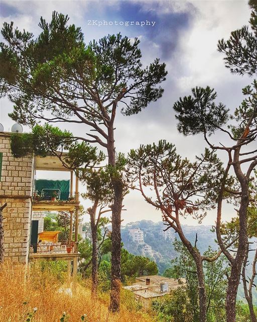 Tranquility.. * insta_lebanon  ig_lebanon  lebanon_pictures ... (Aïn Safsaf, Mont-Liban, Lebanon)