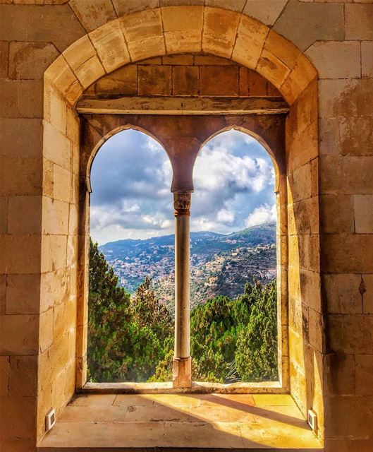 View of Deir el Qamar from Beiteddine