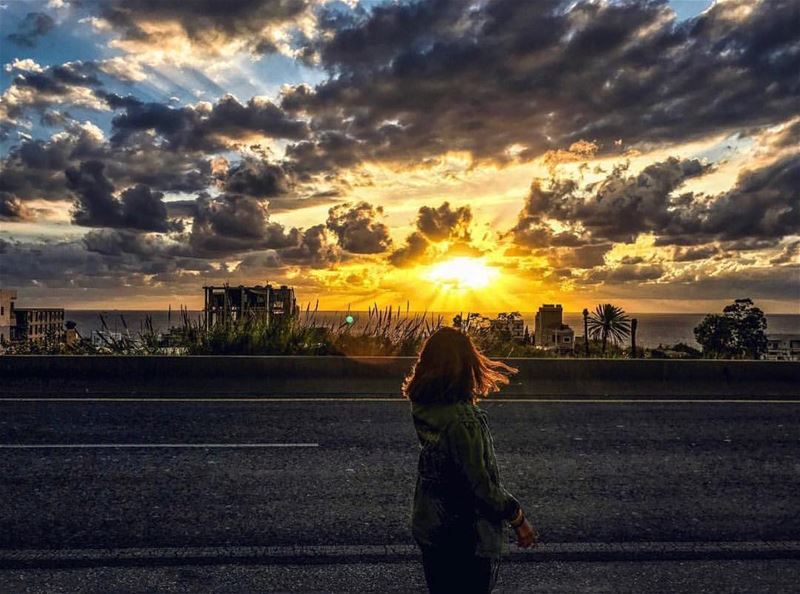 Watching the Sunset 🌤📸 @tina_mansour  sunday sundays sunset... (Hâlâte, Mont-Liban, Lebanon)