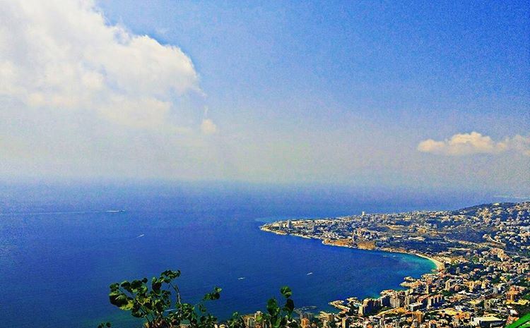 WELCOME TO JOUNIEH PHOTO BY ▶ @hussein.fwz PHOTO LOCATION ▶ JOUNIEH... (Jounieh - Harissa)