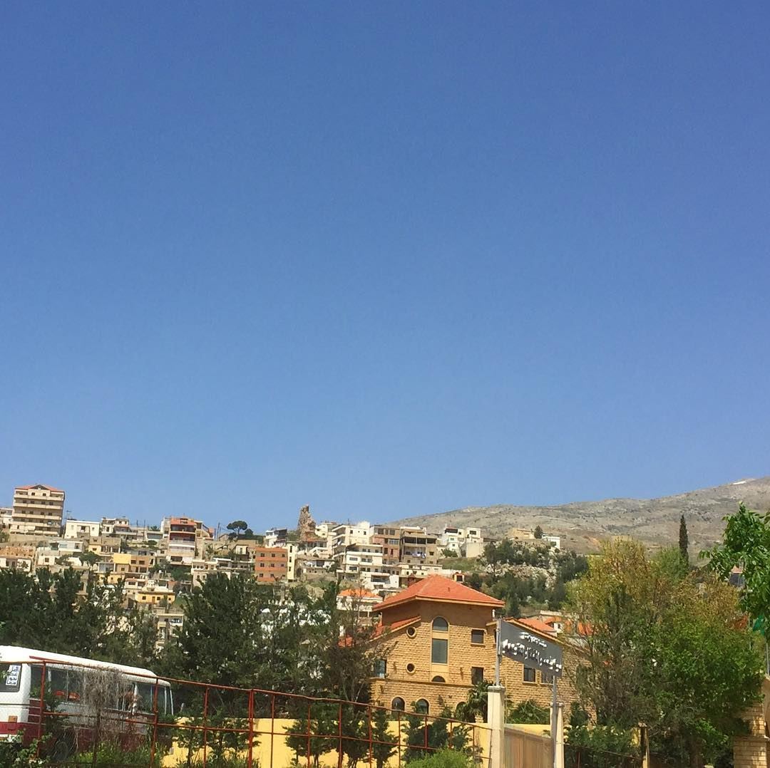  whatsuplebanon  wanderlust  ptk_lebanon  spring  clearsky  ig_lebanon ... (Qabb Ilyas, Béqaa, Lebanon)