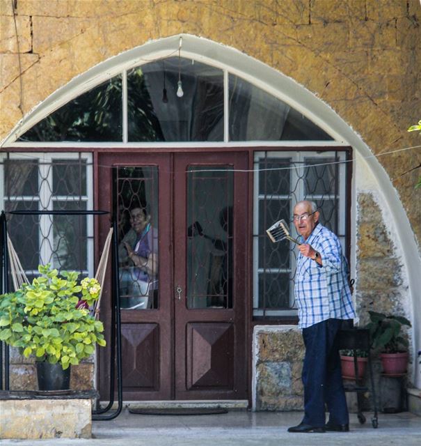 When we are in the countryside we may walk, greet people we come across,... (Marjayoûn, Al Janub, Lebanon)