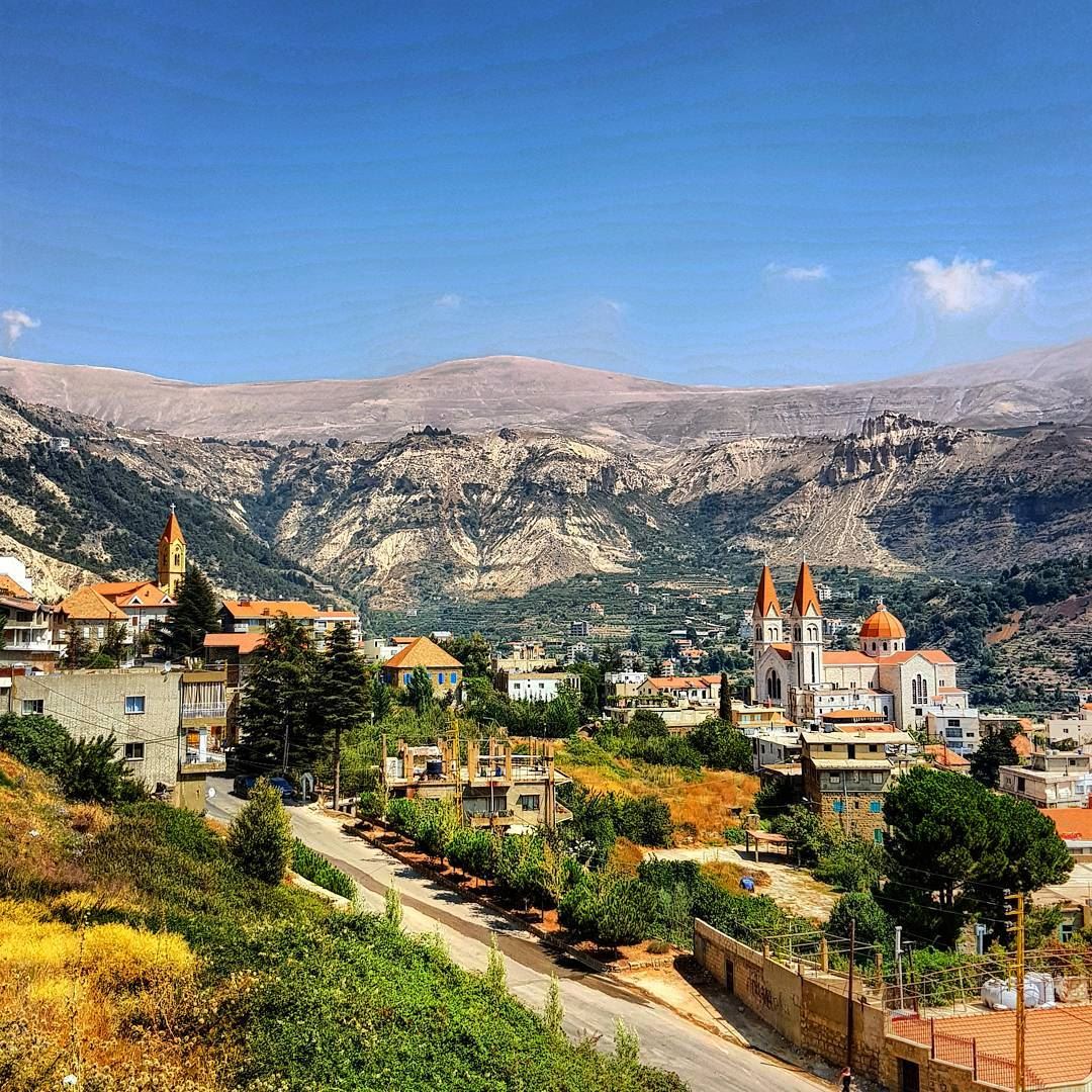 When you are in love with nature you appreciate every single view ... (Bcharreh, Liban-Nord, Lebanon)