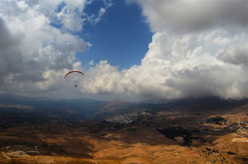Why walk when u can fly? ☀☀☀⛅ (Bcharreh, Liban-Nord, Lebanon)