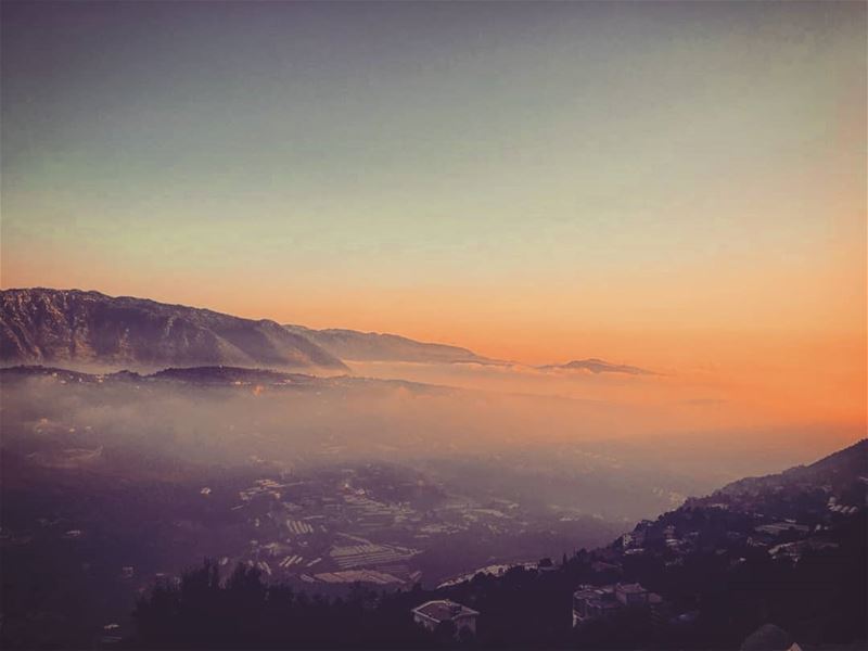 Wishing you a beautiful & peacful night with today's capture in Laklouk 💛... (El Laklouk, Mont-Liban, Lebanon)