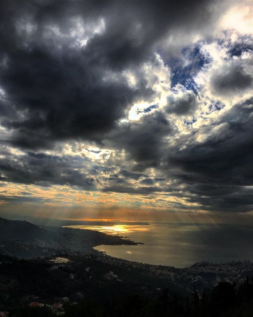 You + Me 💑Under my blankets +the biggest rain storm ⛈ = Perfection 👌🏻 (El Kfour, Mont-Liban, Lebanon)