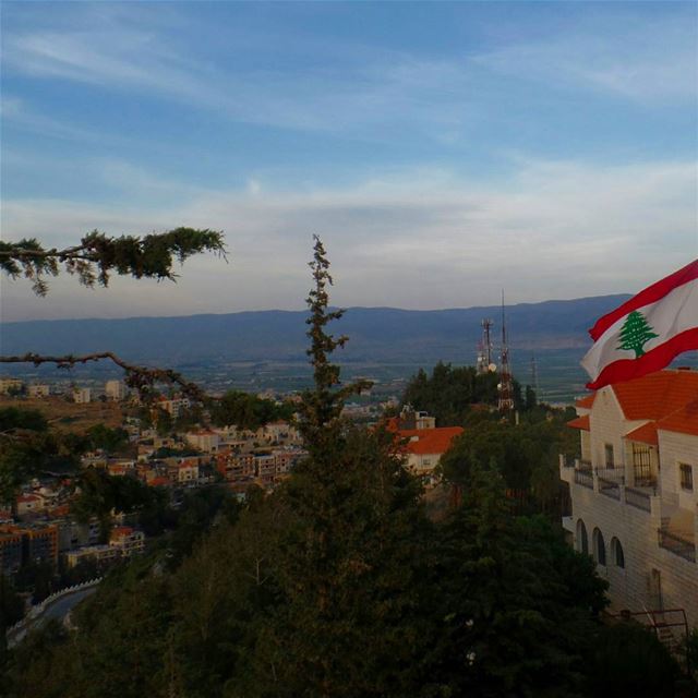  zahle  bekaa  livelovezahleh  livelovebekaa  city  clouds  lebaneseflag ... (Saydet Zahleh)