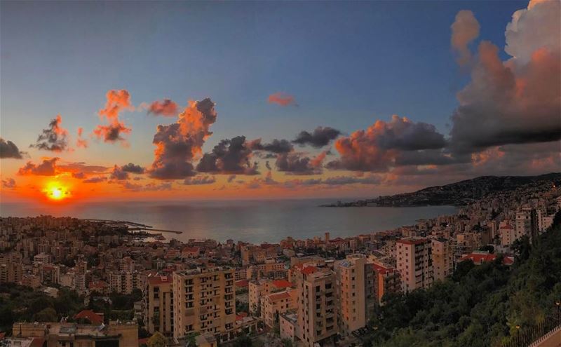 Zoom in to the clouds🌅 - @livelovejounieh reposted• lebanonhouses ... (Joünié)