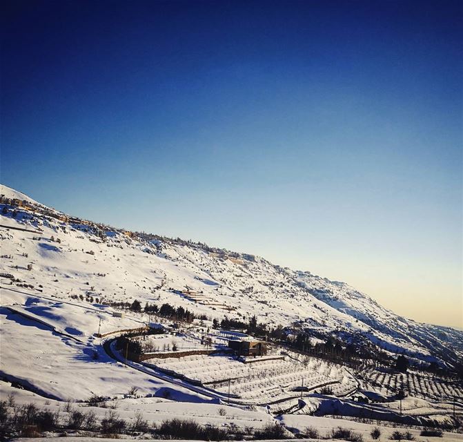 أشرق النور على الأبرار والفرح على مستقيمي القلوب (Faraya, Mont-Liban, Lebanon)