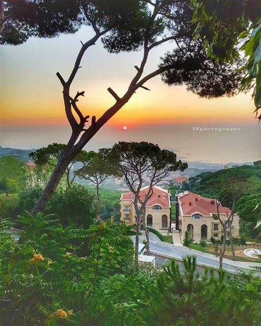 بلادي الجميلة 🇱🇧 * insta_lebanon  ig_lebanon  lebanon_pictures ... (Broummâna, Mont-Liban, Lebanon)