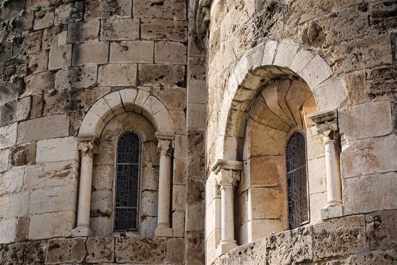 جيران (Eglise Saint Jean Marc - Byblos)