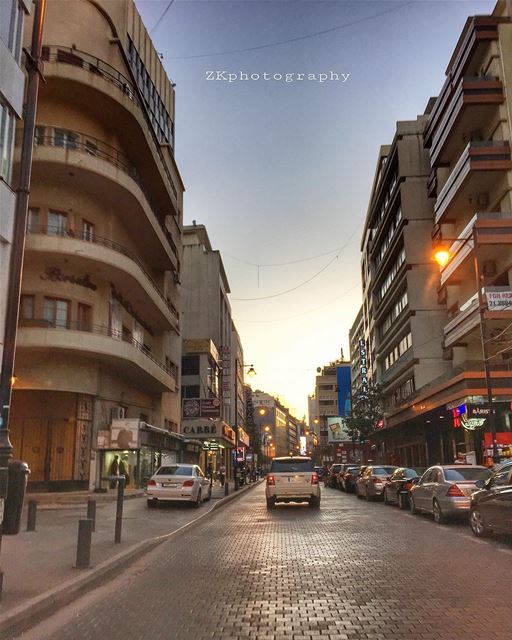 سنرجع .. • insta_lebanon  ig_lebanon  lebanon_pictures  loves_lebanon ... (Hamra, Beyrouth, Lebanon)