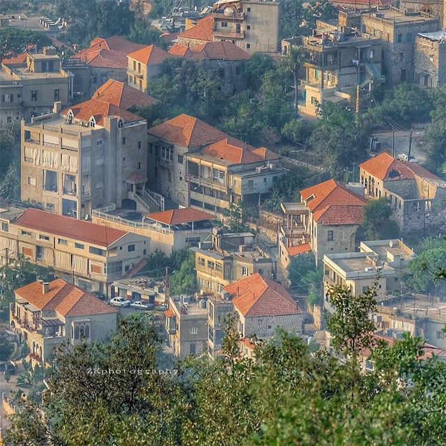 ...سنرجع يوماً الى حيِّنا 🇱🇧 * insta_lebanon  ig_lebanon ... (Beït Chabâb, Mont-Liban, Lebanon)