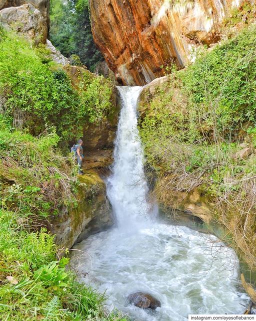 صباح الخير من بسكنتاNatural painting 🏞Credits to @vixoo7 ......... (Baskinta, Lebanon)