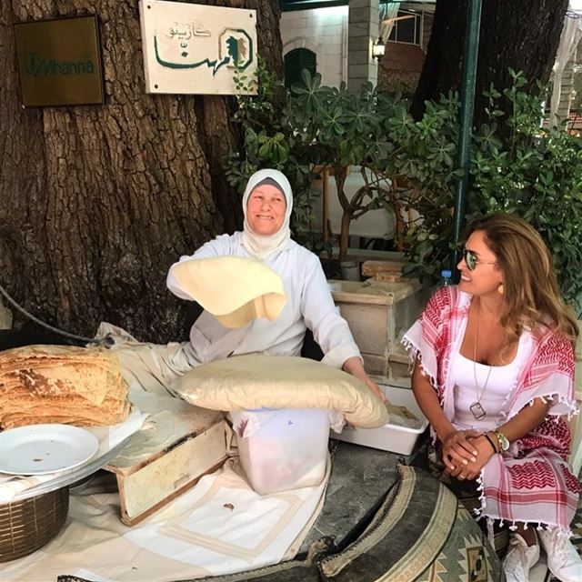 قدّ ما خوّفتونا رح نضلّ مبسوطين ورح يضلّ بلدنا أحلى بلد 🔆 lebanesebread ... (Mhana Wadi Zahle)