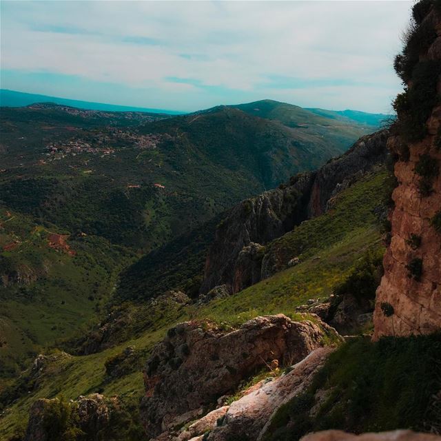 ⏳قضيّة وقت بس و بينزعو متلو متل غيرو بلبنان (Arnoûn, Al Janub, Lebanon)