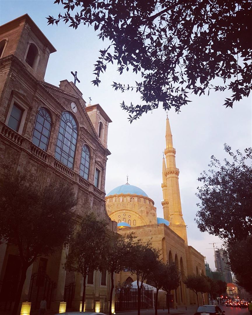 وحياتُنا : هي أن نكون كما نريدُ , نريد أَن نحيا قليلاً .. لا لشيء بل لِنَحْ (Downtown Beirut)