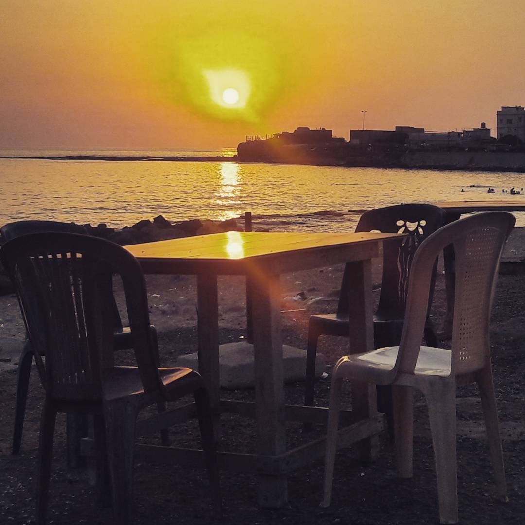 ومع مشهد الغروب، تحلو الدردشة....  Mediterranean  Sea  Sunset   Lebanon ... (El-Mina, Tripoli)