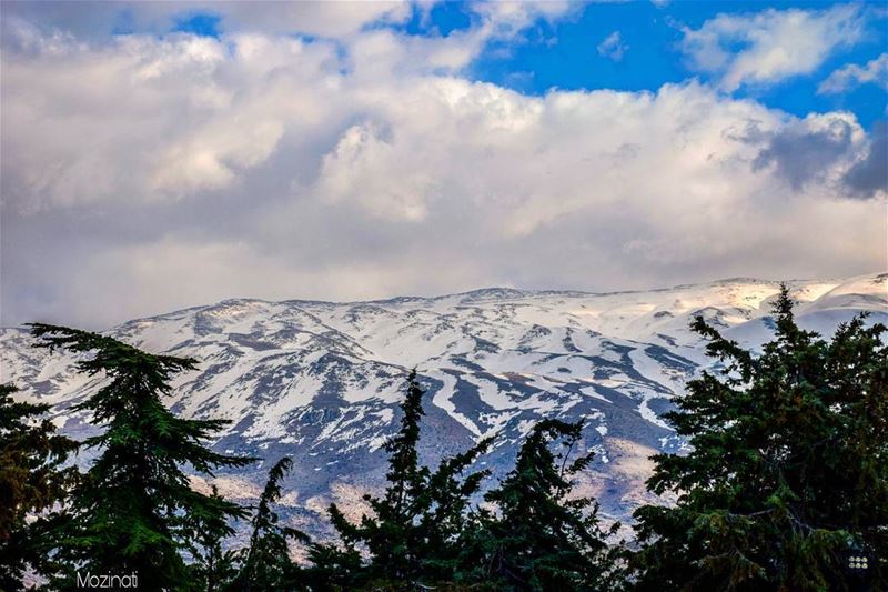 يا جبل الشيخ يا قصر النديو حبيبي بكير لعندك غدييا جبل الشيخ رباك الهواو... (Rashayya, Béqaa, Lebanon)