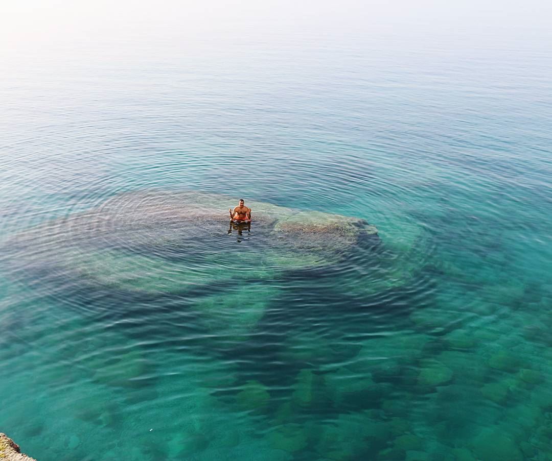 يوغا.. بنص دين البحر 🙏  tb  weekend  me  yoga  sea  summer  meditation ... (Ras El Bayada)