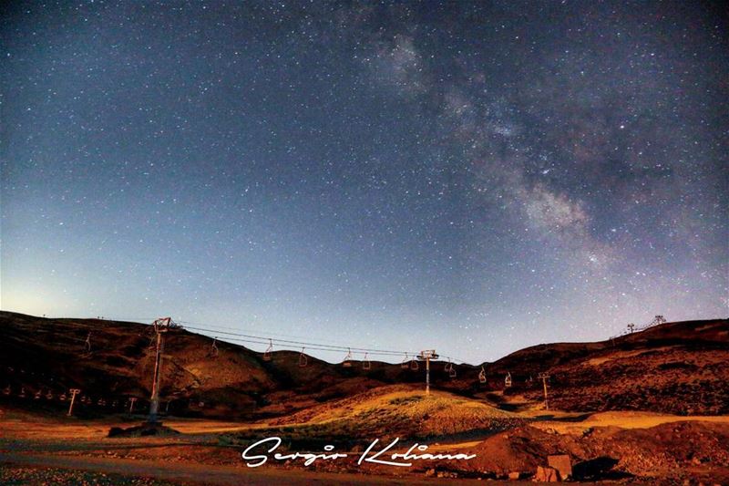 ١٠٠ وردة. sergio_koliana_photography  meetlebanon  mylebanon ... (Wardeh Kfardebian)